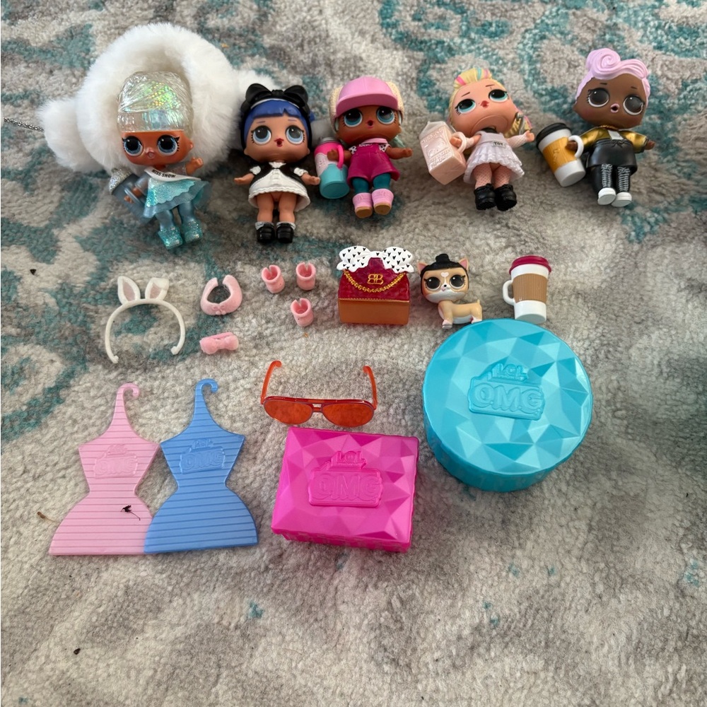 L.O.L. Surprise! Dolls and Accessories Set